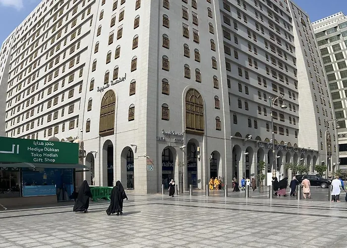 Private Almadina Suites
